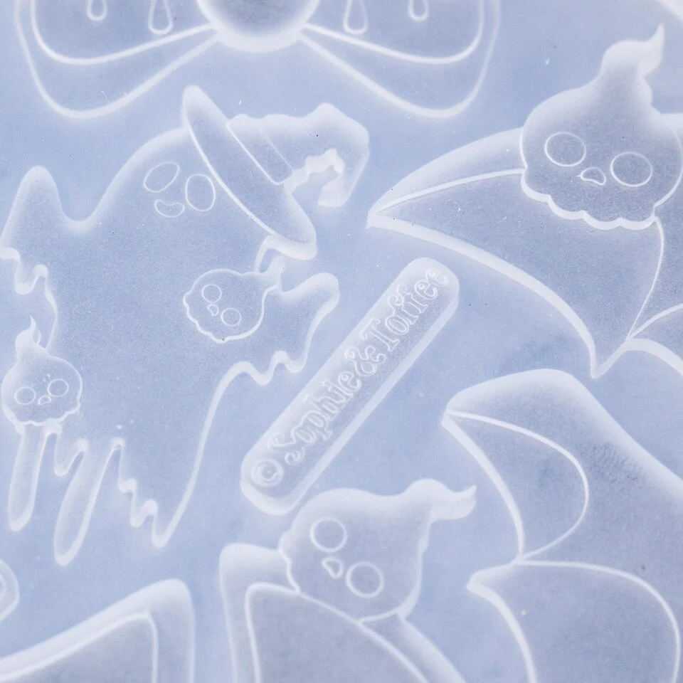 Creepy Cute Hair Accessory Mold - Image 3