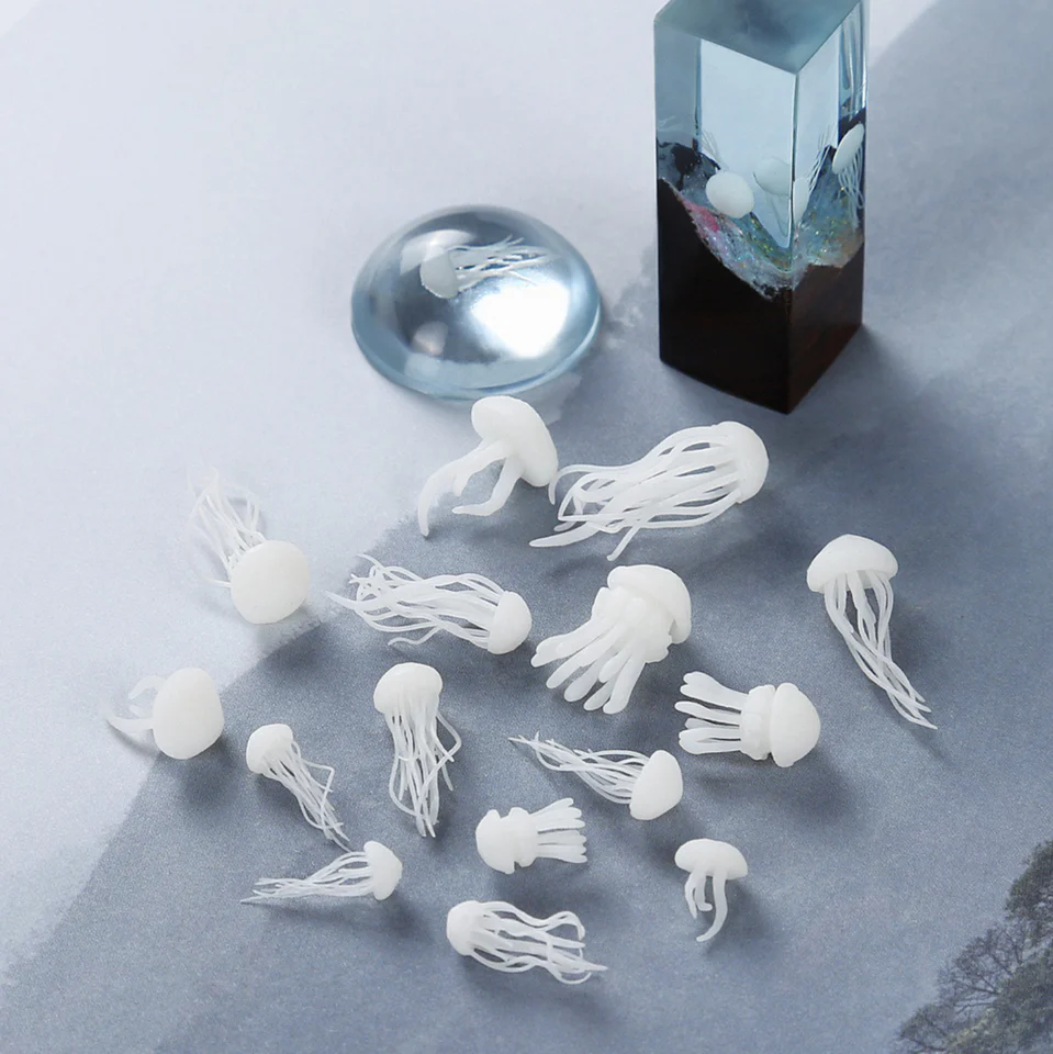 Long Bell Jellyfish Miniature - Image 3