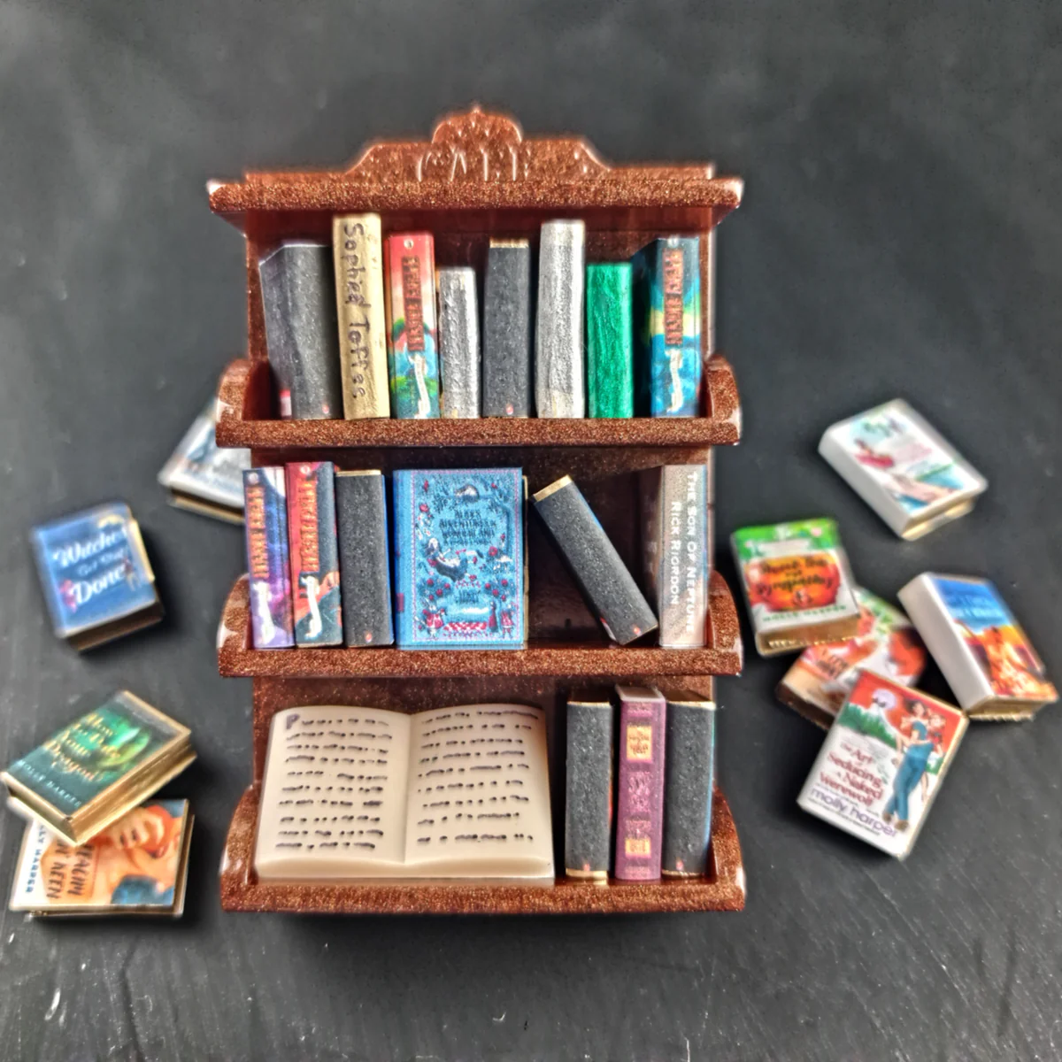 Miniature Library Elves Exclusive - Image 6