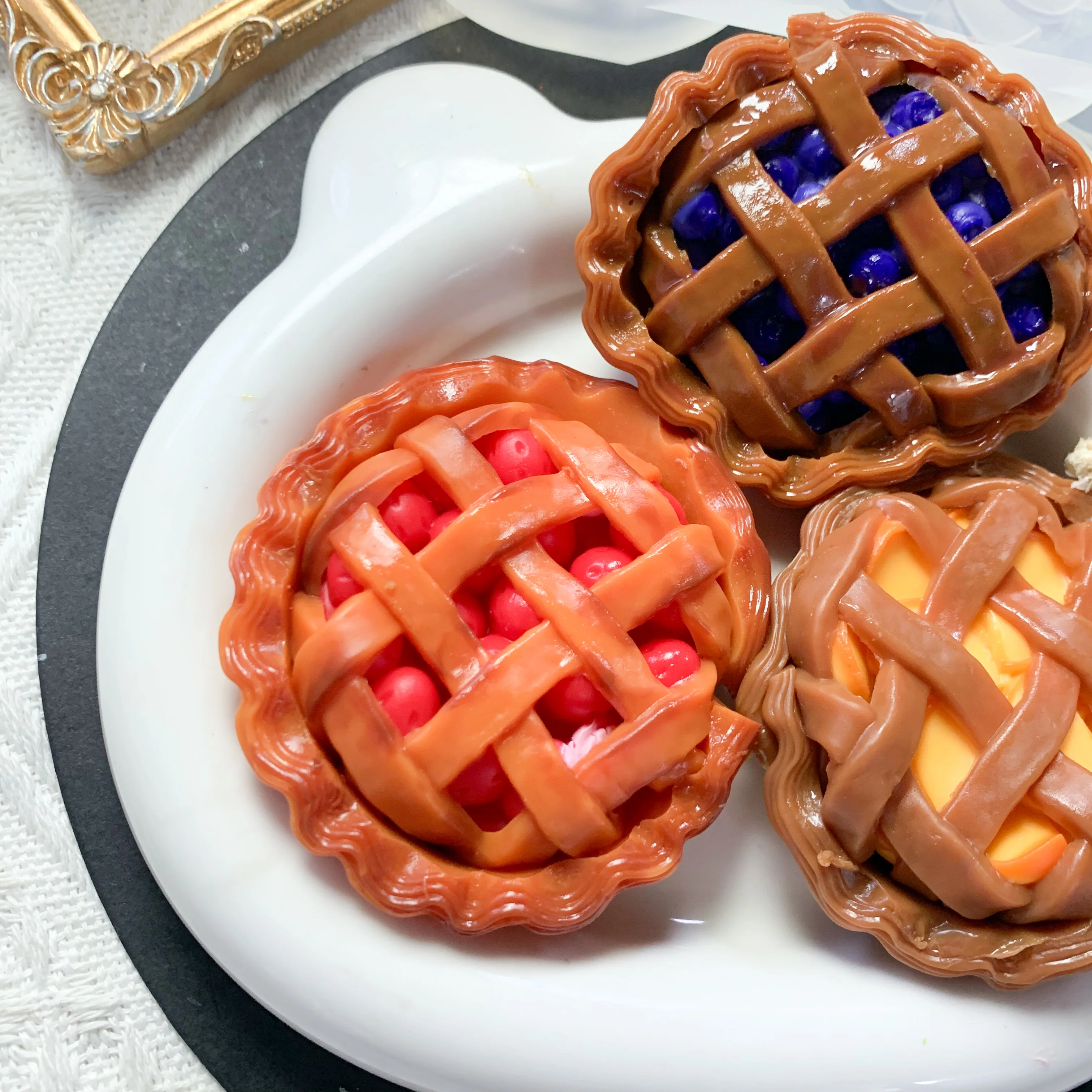 Puni Puni Exclusive Pretty Pie Box - Image 3