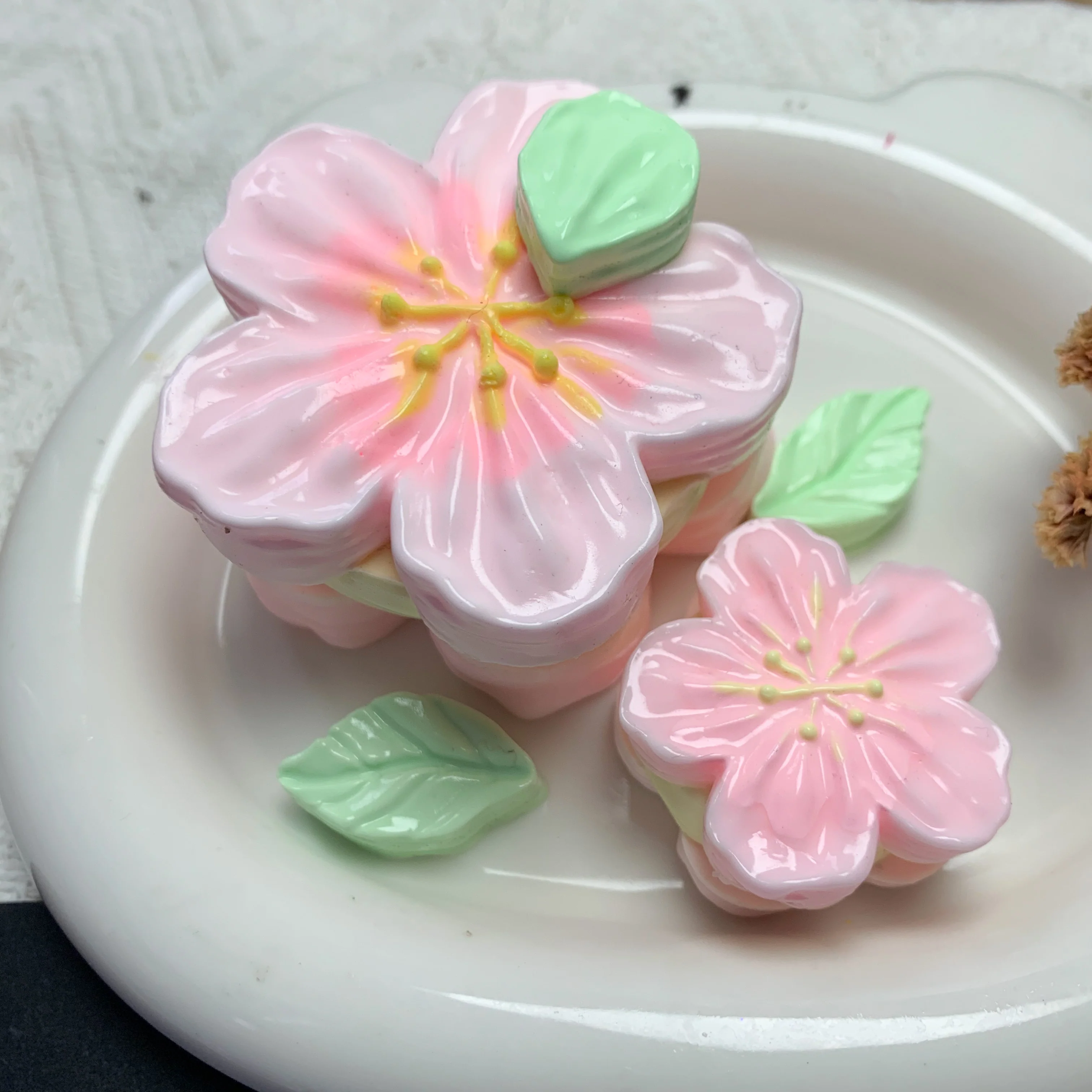 Puni Puni Exclusive Sakura Box - Image 3