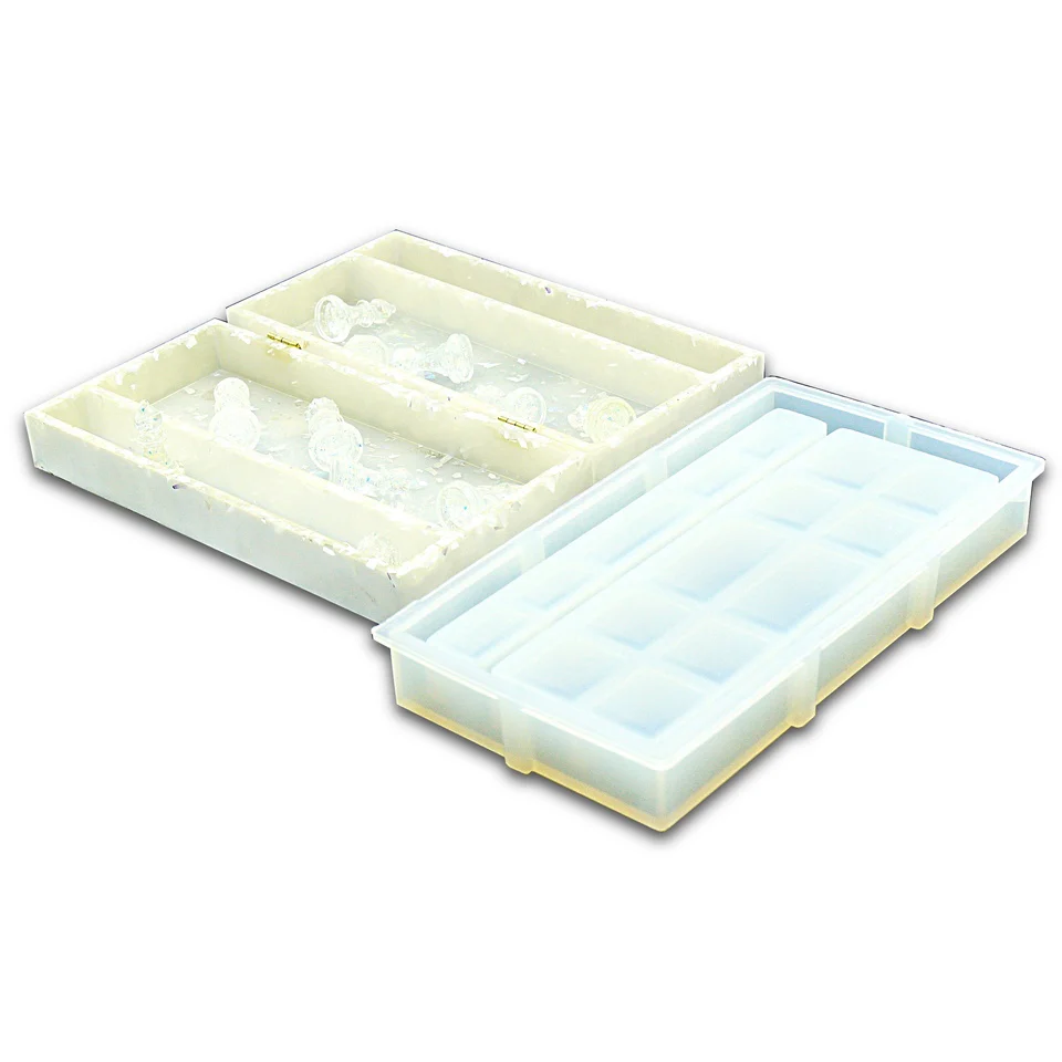 Travel Size Rectangle Game Board Container Silicone Mold - Image 3